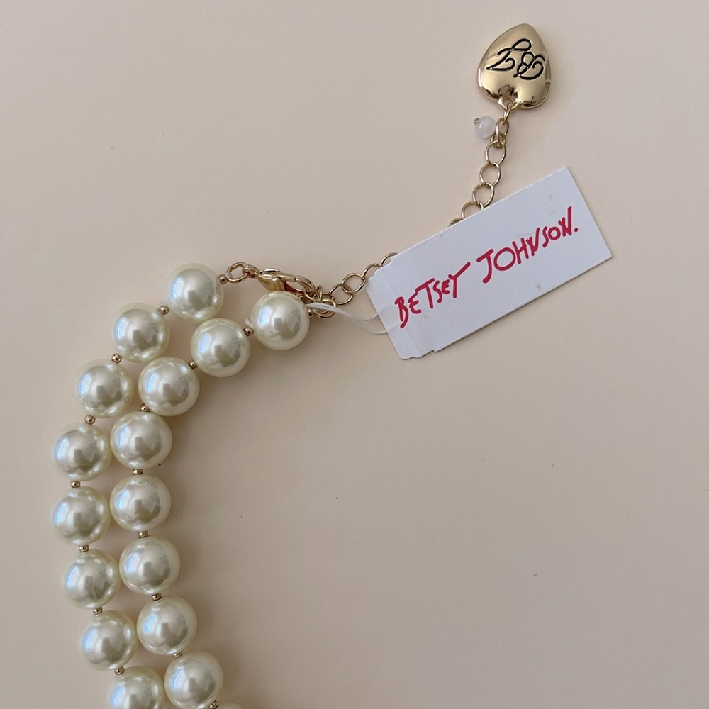 Betsey Johnson NWT Bee Mine pink jewel Daisy necklace with pearls - Picture 4 of 10